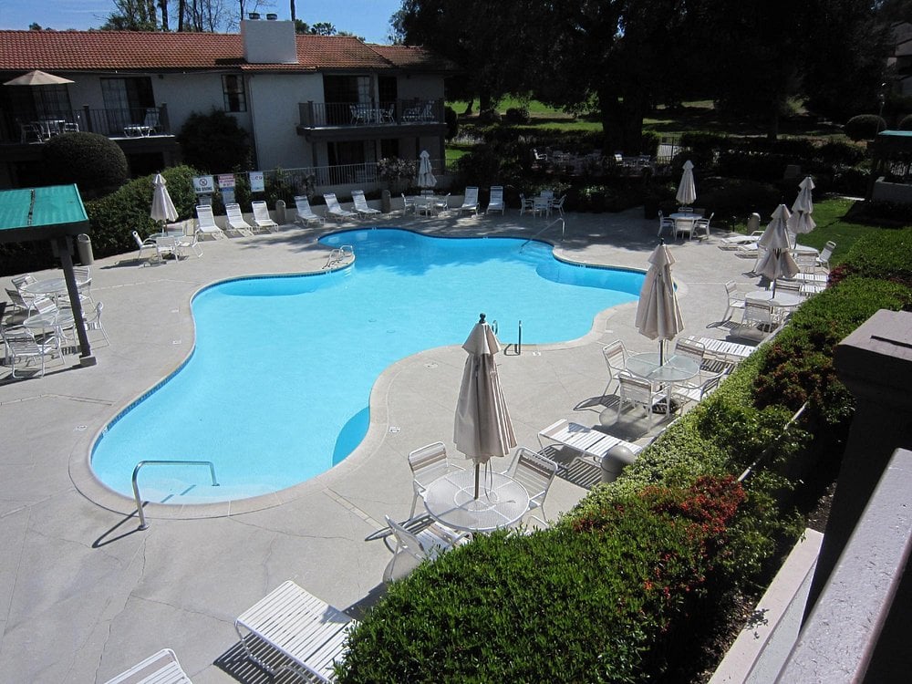 riviera oaks resorts pool