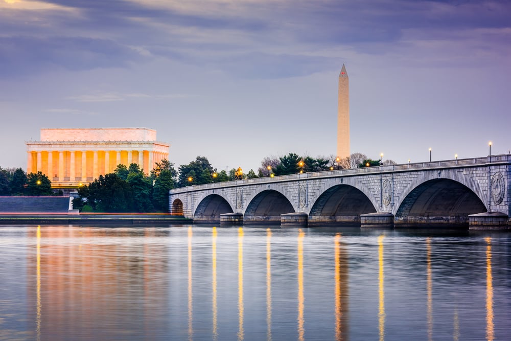 Washington Monument in D.C.  Potomac river skyline