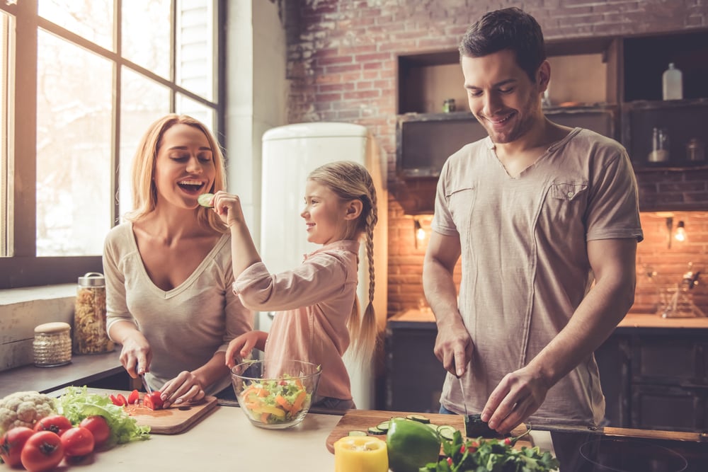 family cooking in timeshare