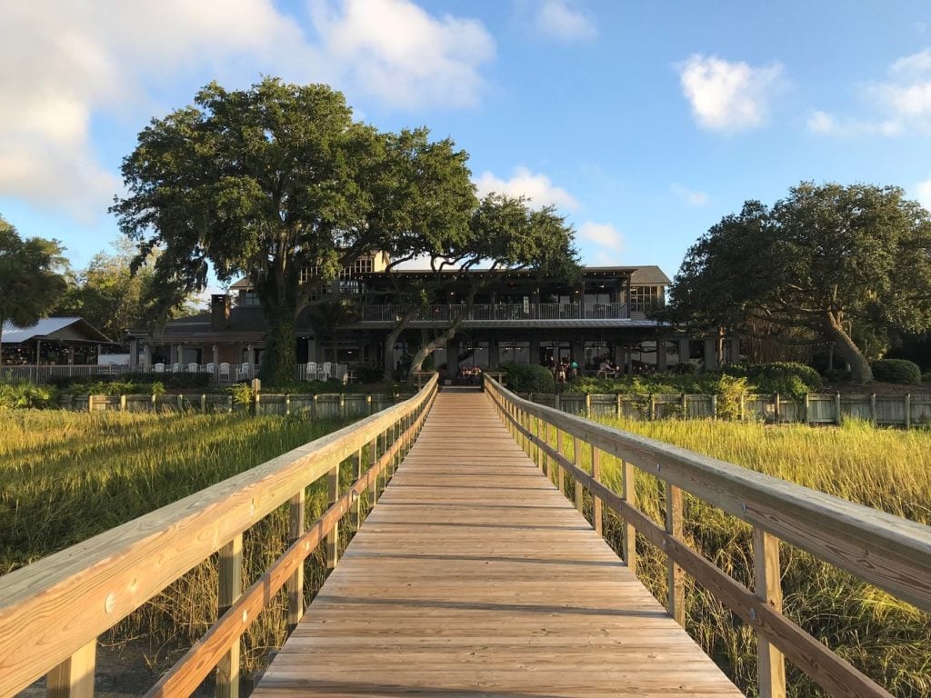 skull creek boathouse hilton head seafood