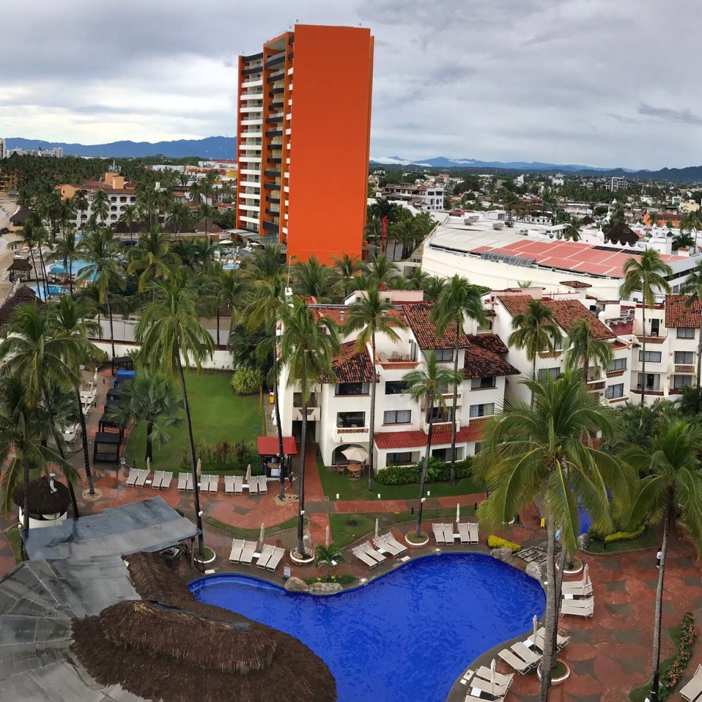 plaza pelicanos grand beach resort