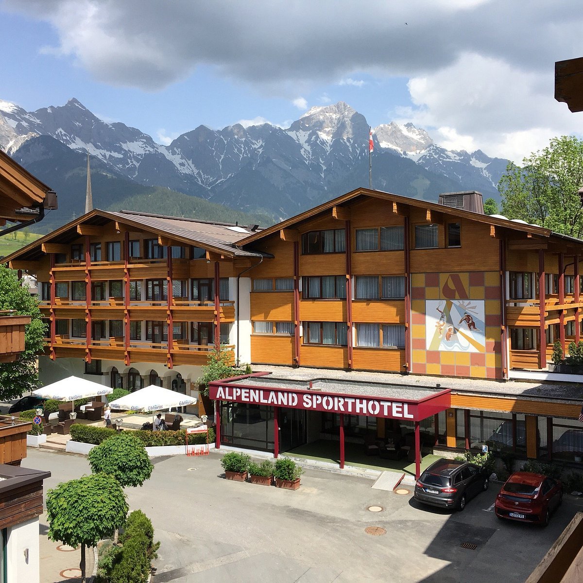 Alpenland Sporthotel front view