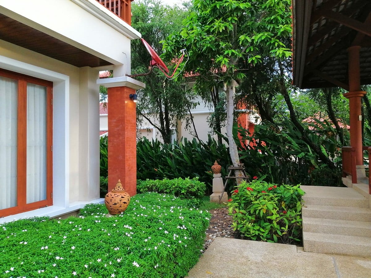 Angsana Laguna Phukey outdoors