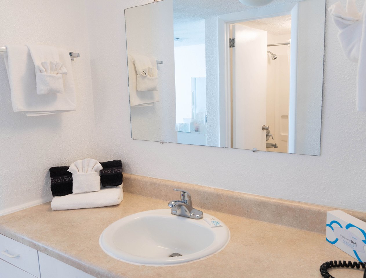 Beach Club At Montego Inn Bathroom