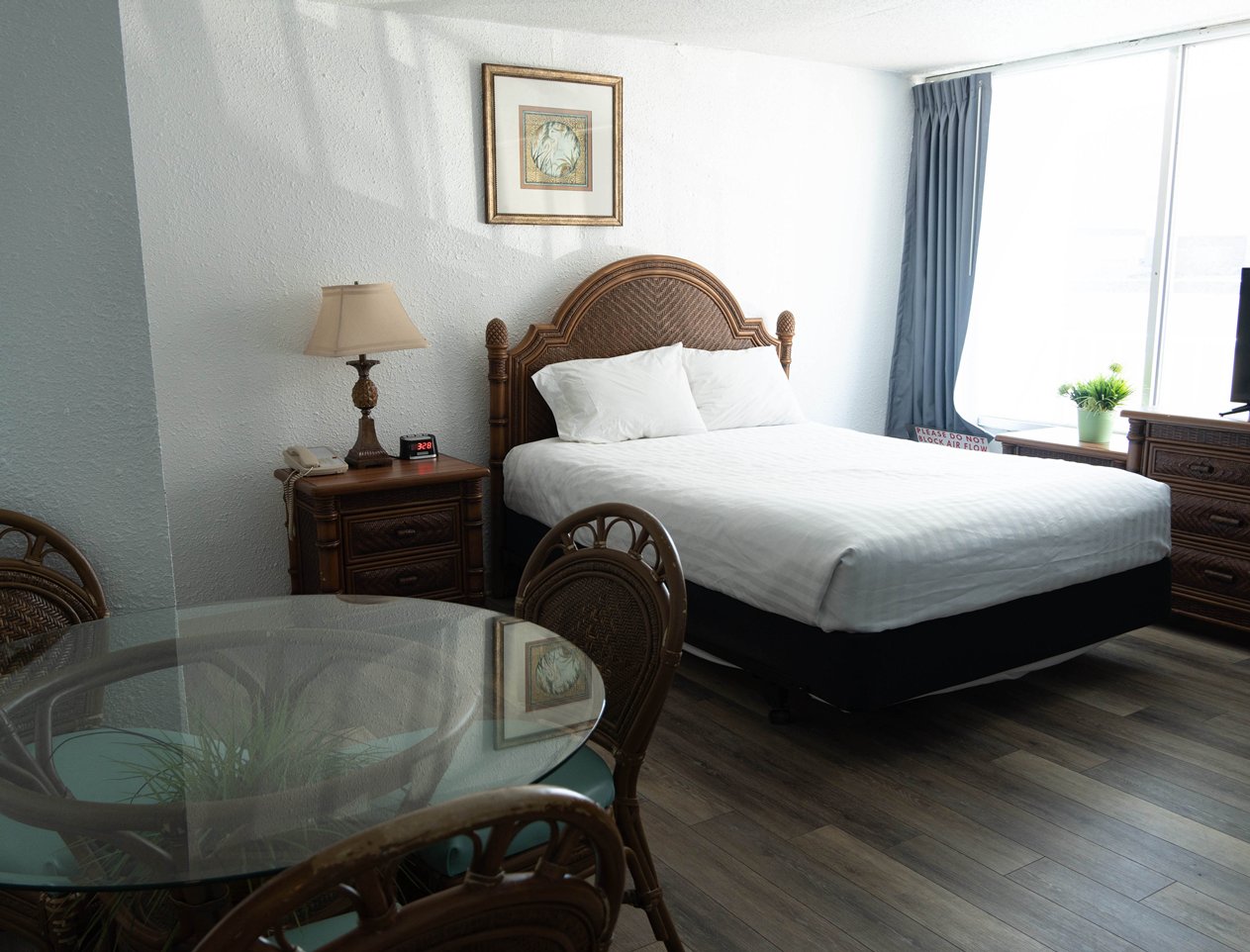 Beach Club At Montego Inn Bedroom