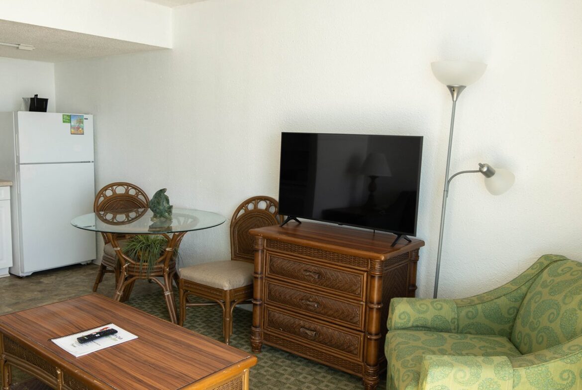 Beach Club At Montego Inn Living Area