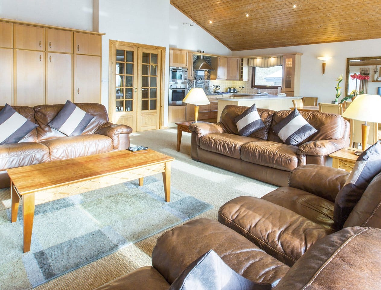 Belton Woods - Qlodge Resorts Living Room