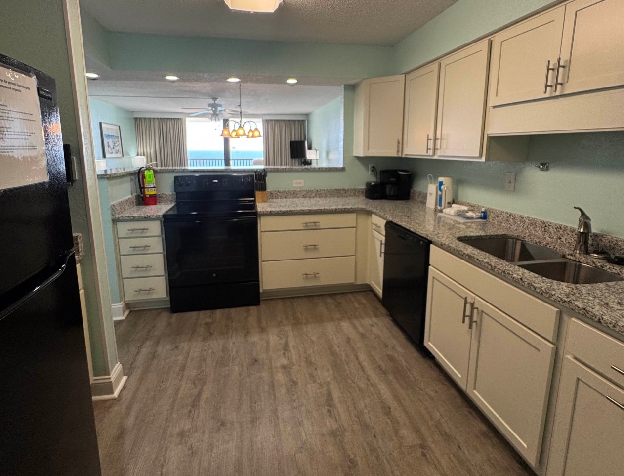 Club Regency At Regency Towers Kitchen