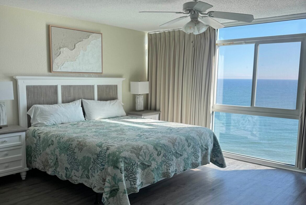 Club Regency At Regency Towers Main Bedroom