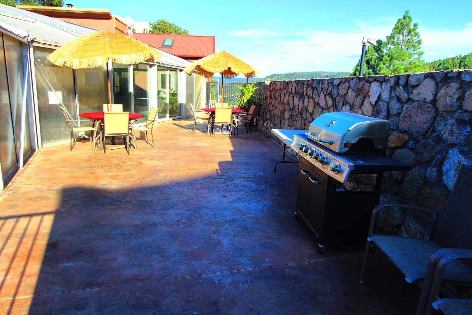 Crown Point Resort — Grilling Area