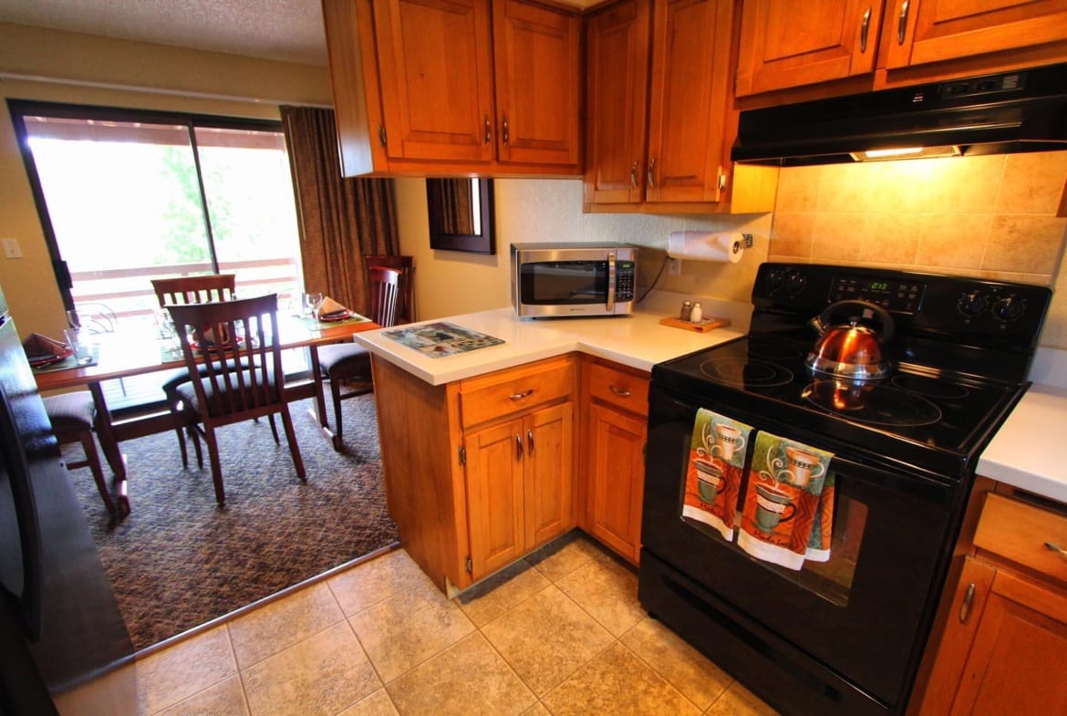 Crown Point Resort — Kitchen