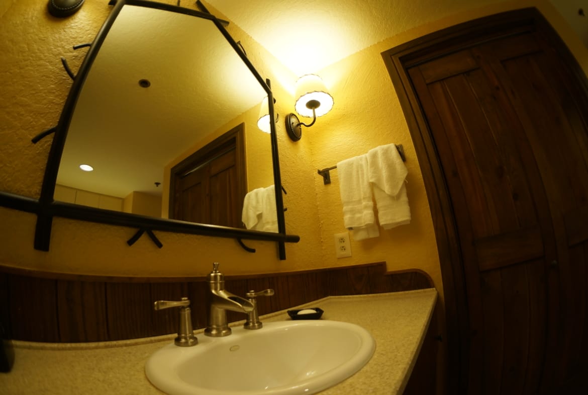 disneys wilderness lodge bathroom 2