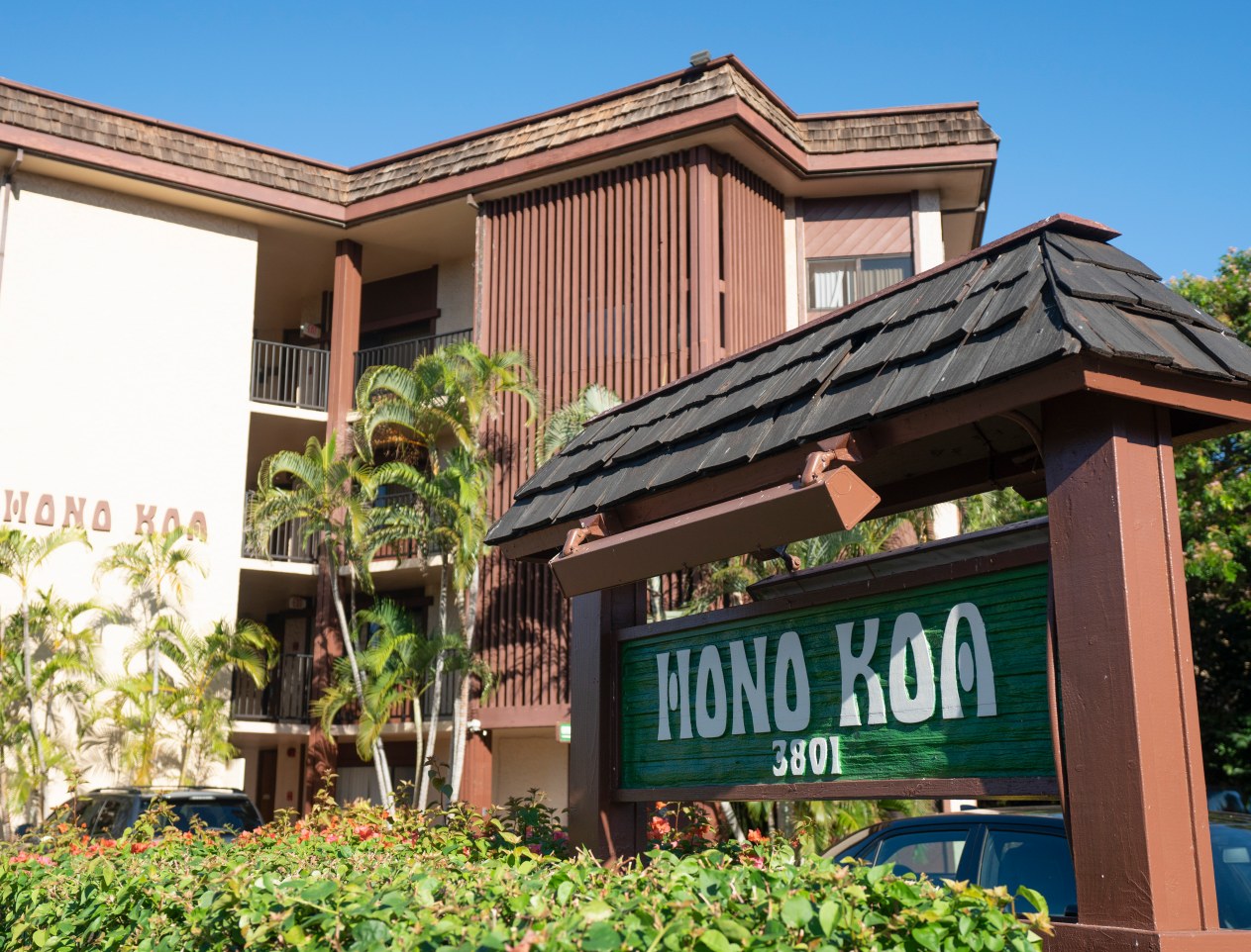 Hono Koa Resort Sign