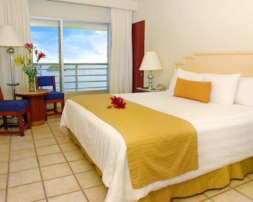 Hotel Emporio Ixtapa Bedroom