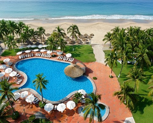 Hotel Emporio Ixtapa Pool