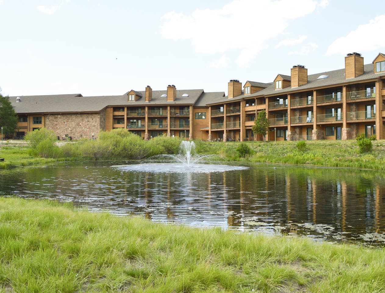 Inn At Silvercreek Outside