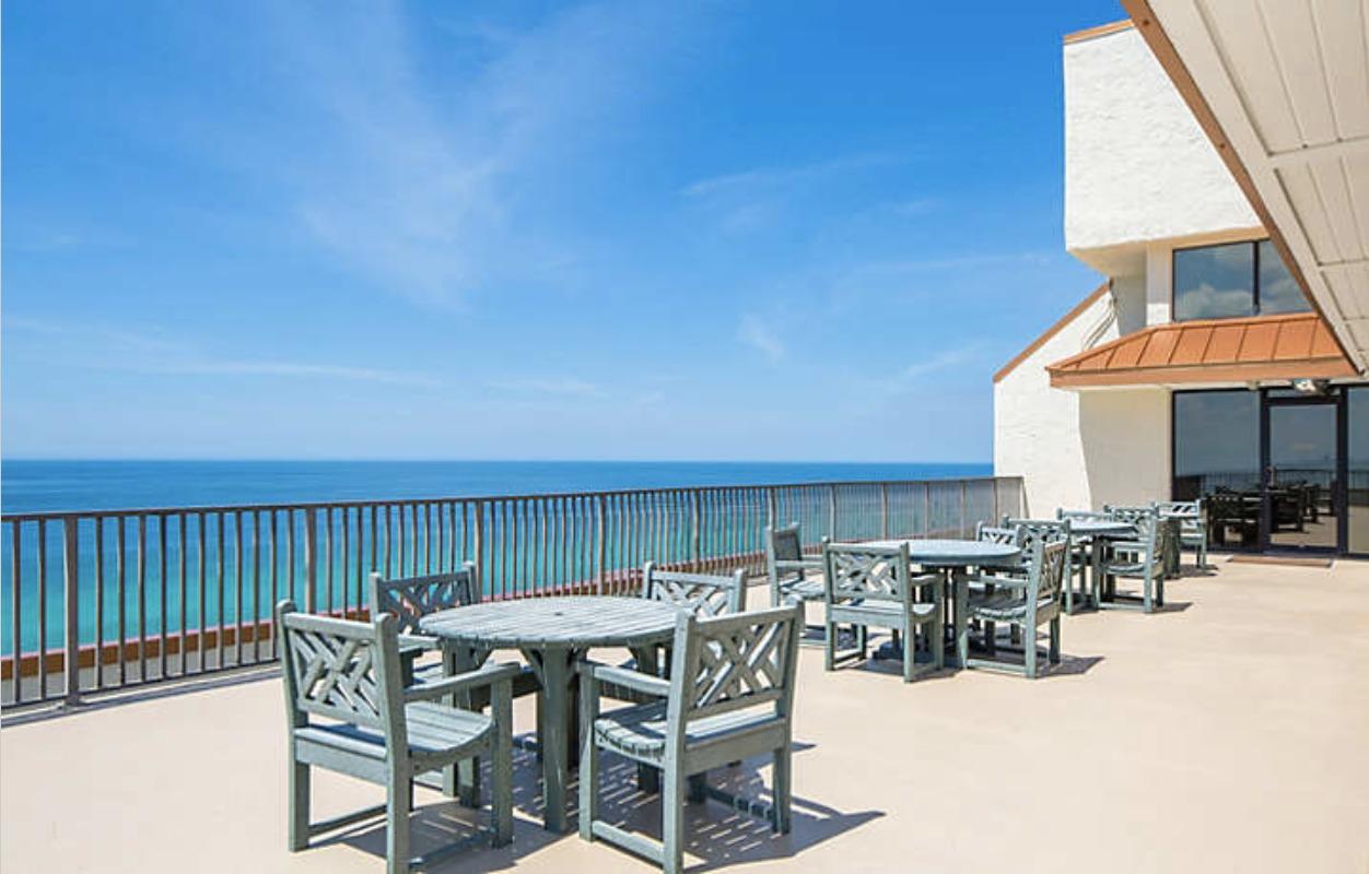 Landmark Holiday Beach Resort — Sundeck