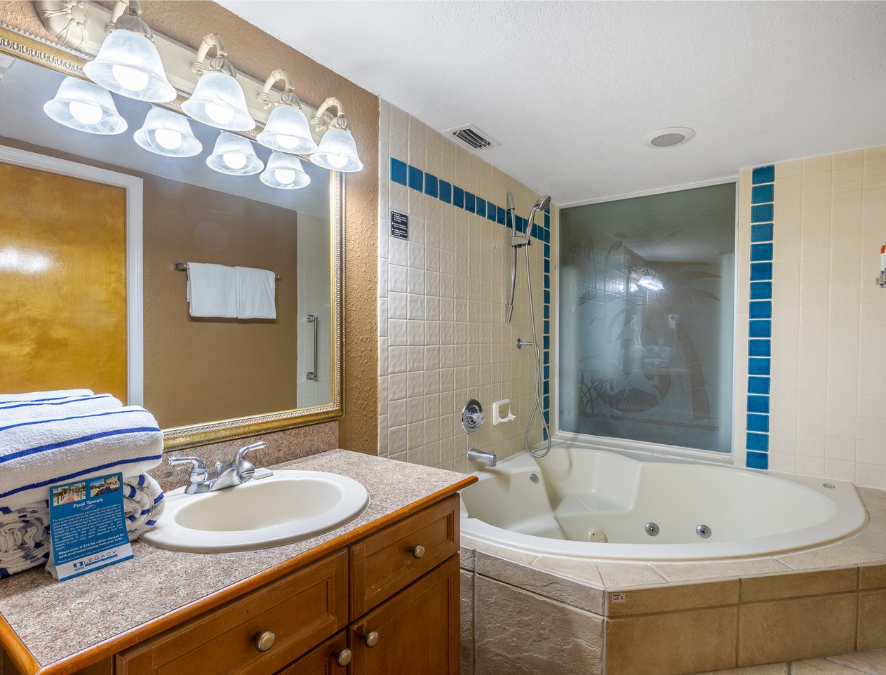 Legacy Vacation Club Orlando – Oaks Bathroom