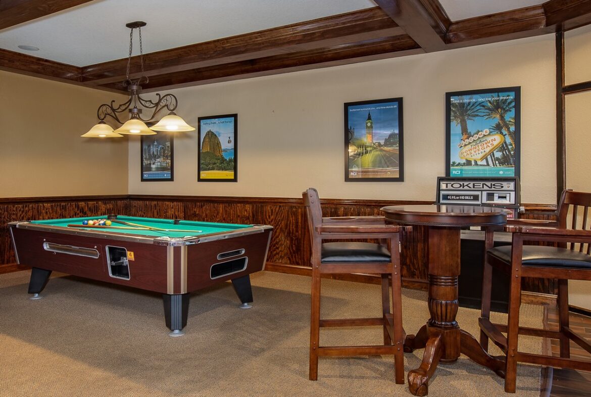 Legacy Vacation Club Orlando – Oaks Billards Room