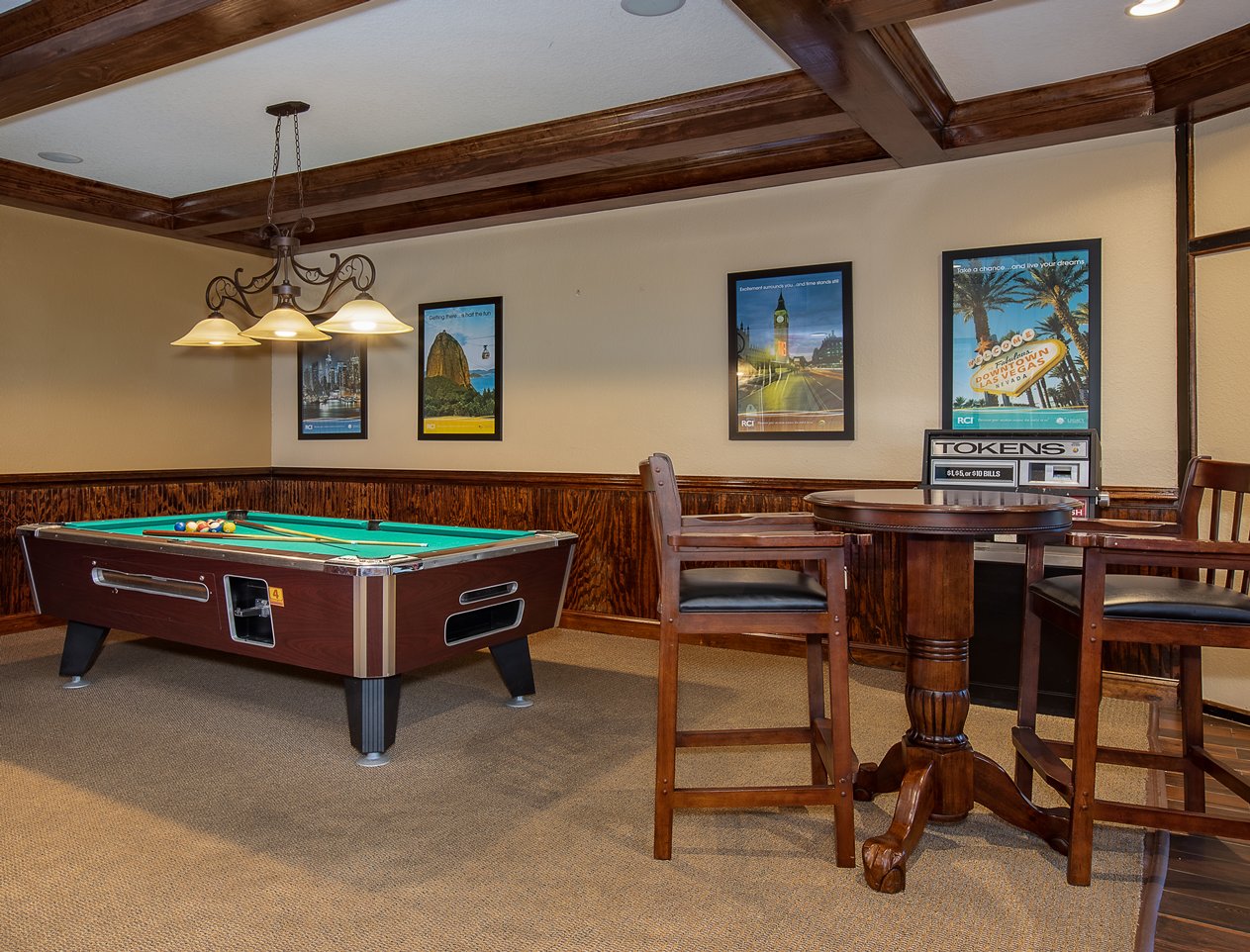 Legacy Vacation Club Orlando – Oaks Billards Room