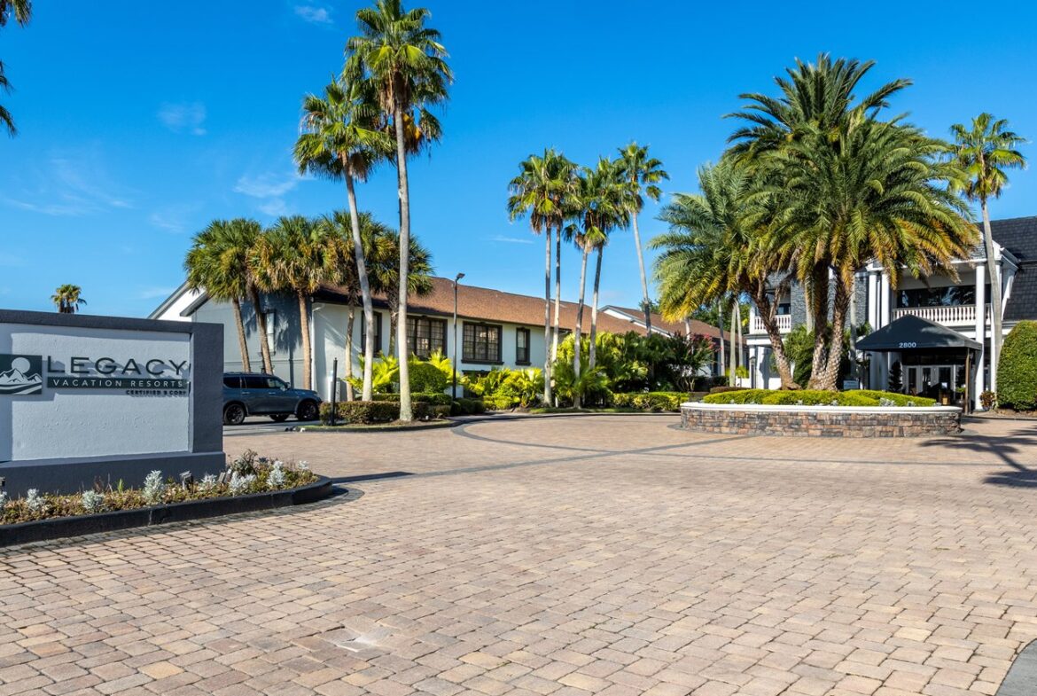 Legacy Vacation Club Orlando – Oaks Sign