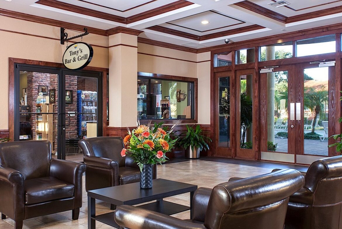 Legacy Vacation Club Orlando – Oaks Tony's Bar and Grill