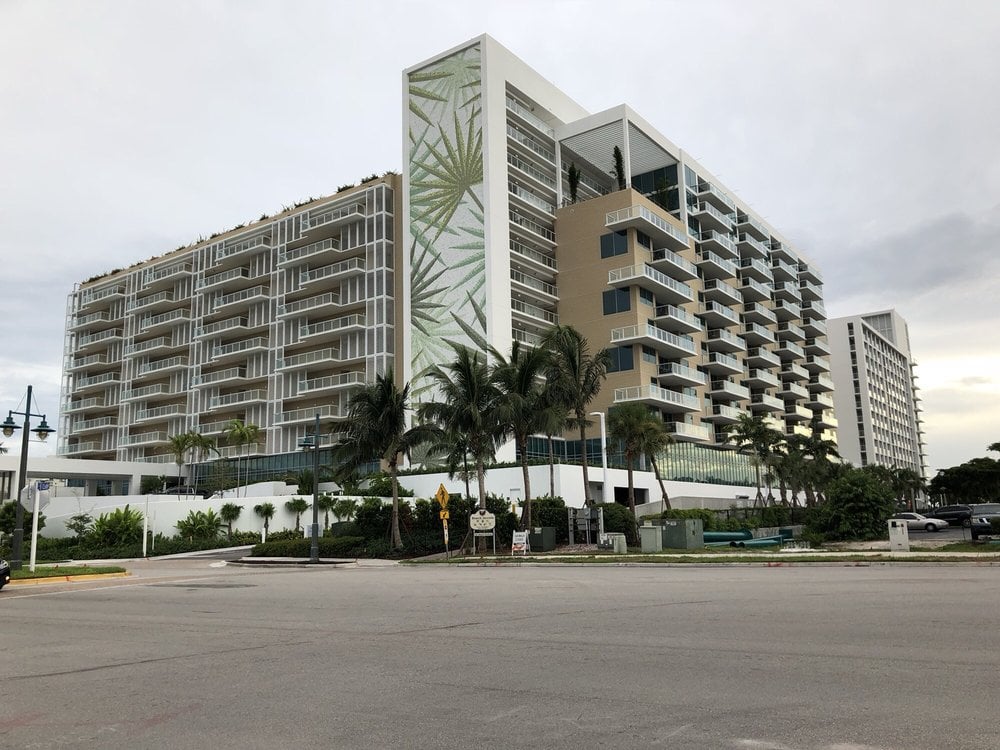 Marriott’s Crystal Shores On Marco Island Exterior
