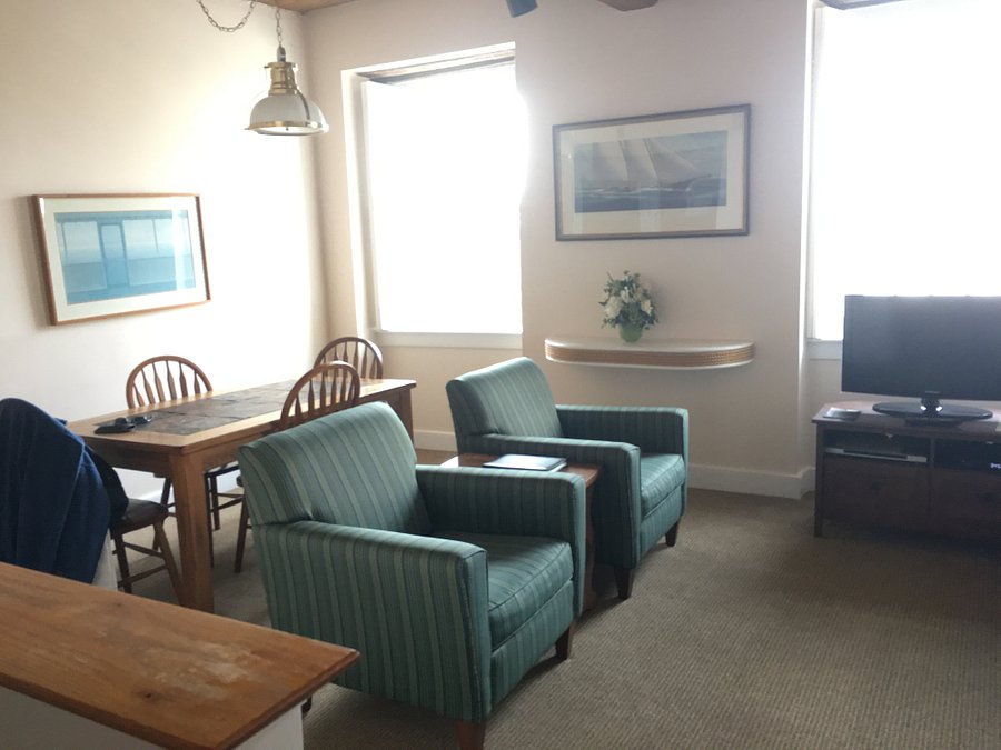 Newport Bay Club Living Area