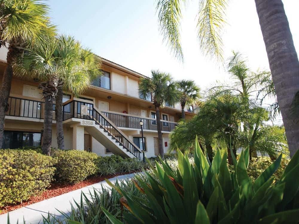 Orlando International Resort Club — Exterior