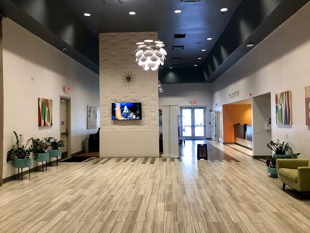 Lobby Overview At Palm Canyon