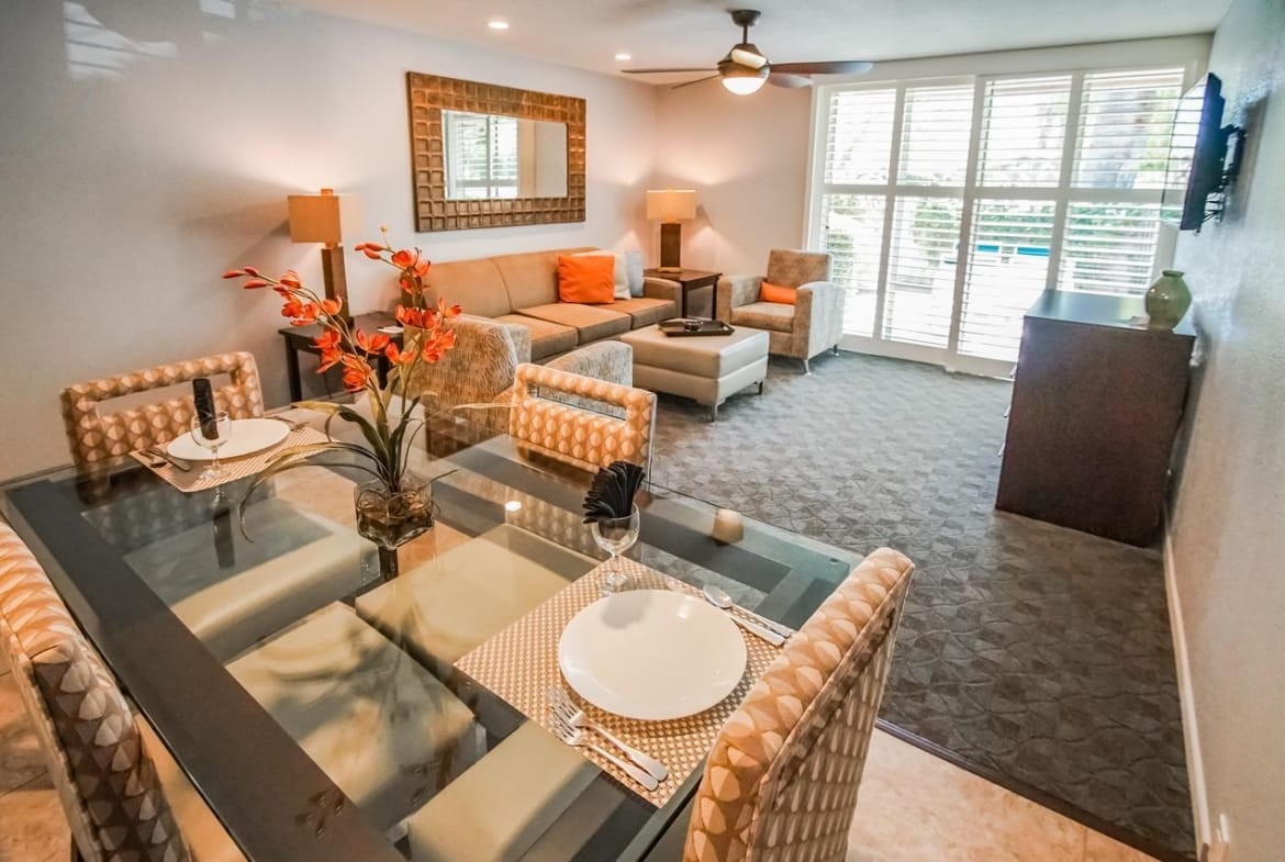 Palm Springs Tennis Club Dining Area