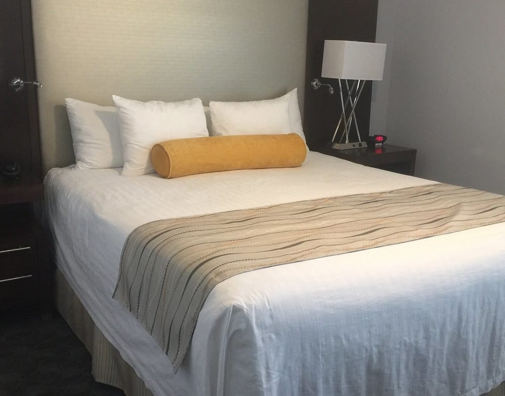 Palm Springs Tennis Club Guest Bedroom