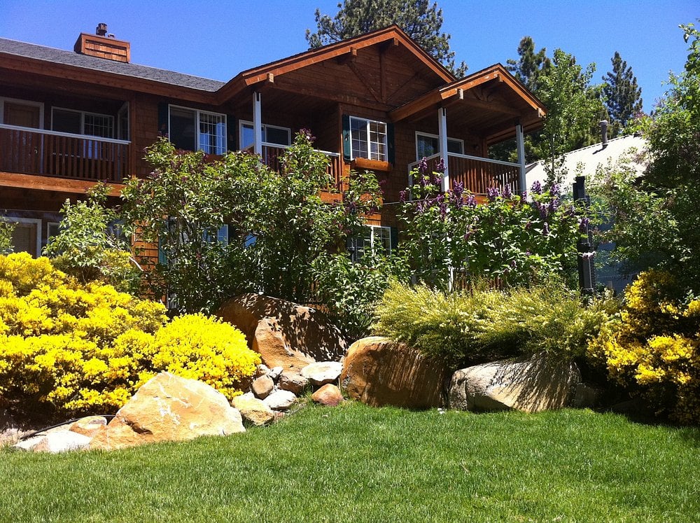 Red Wolf Lakeside Lodge