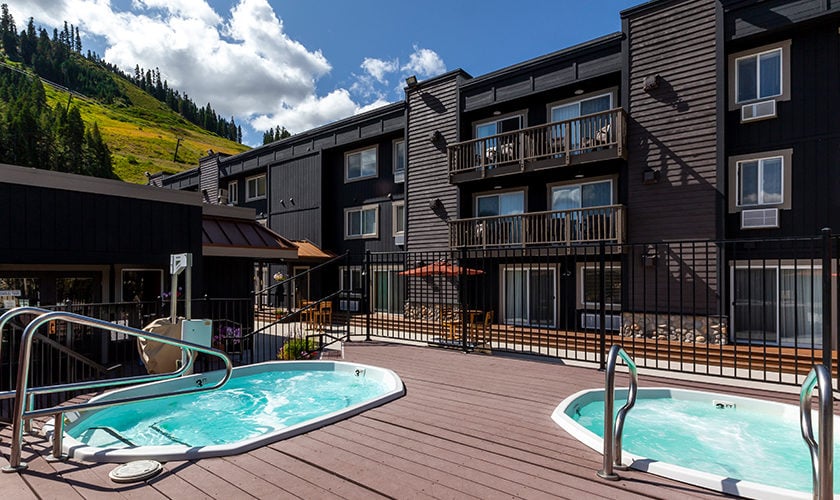 Red Wolf Lodge At Olympic Valley pool
