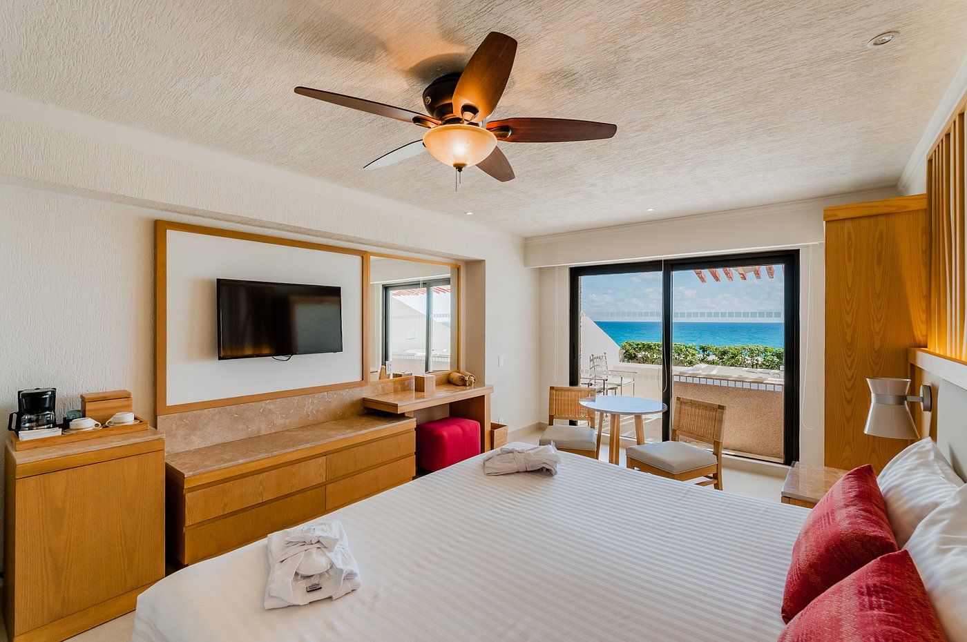 Royal Solaris Cancun Bedroom