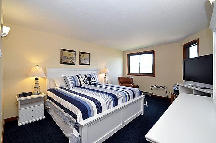 Spinnaker at Lake Dillon — Bedroom