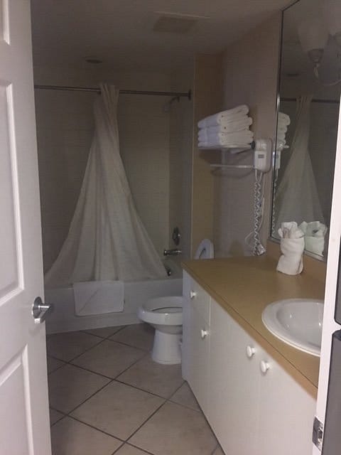 Vacation Village At Weston bathroom