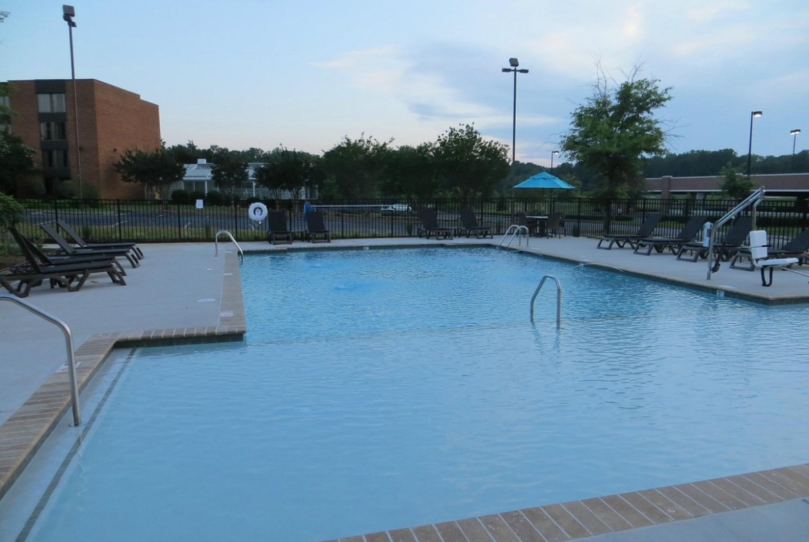 Vacation Village Patriot's Inn pool