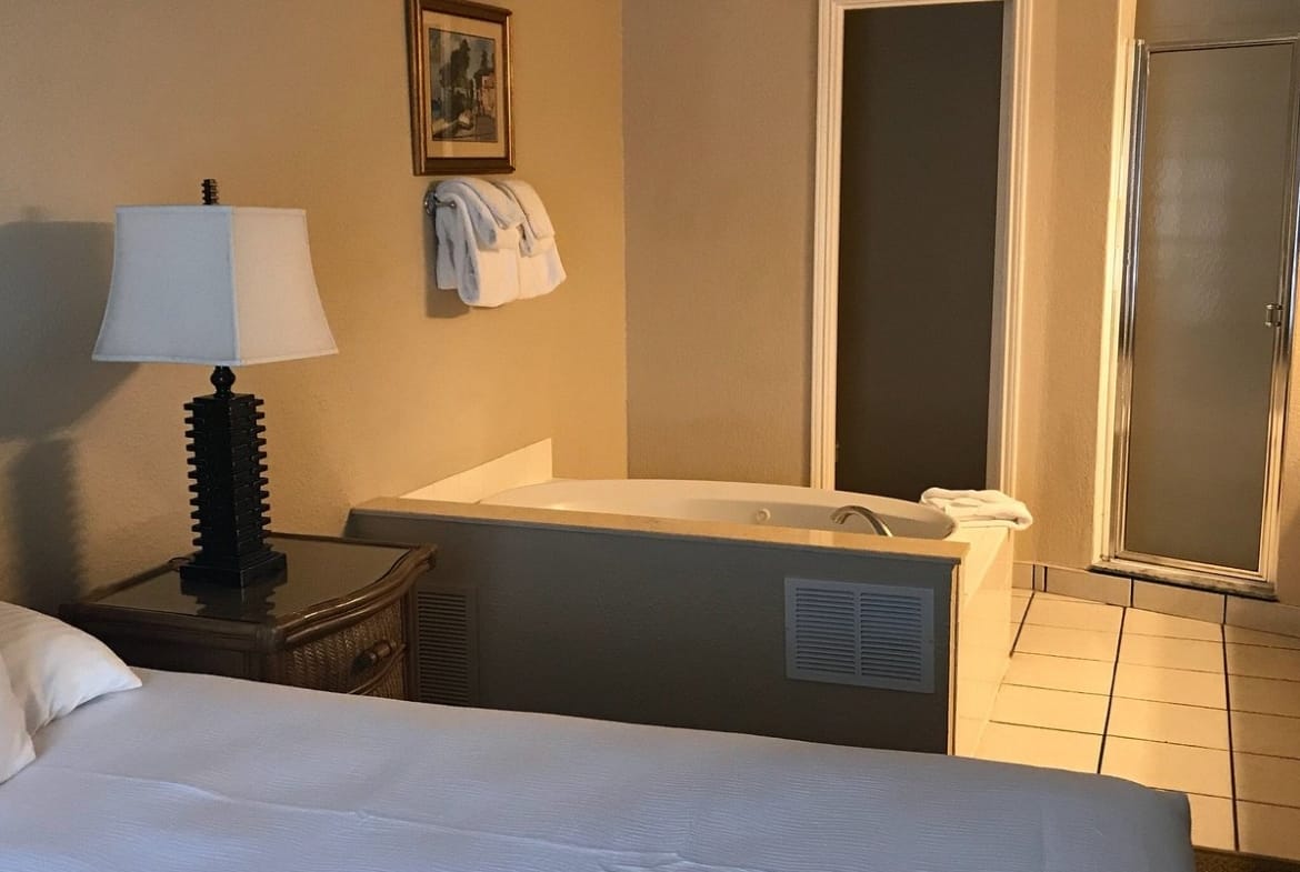 Vacation Villas At Fantasyworld bath