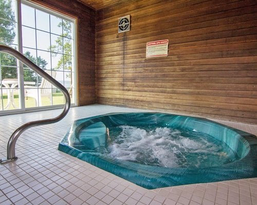 Vacation club international hot tub