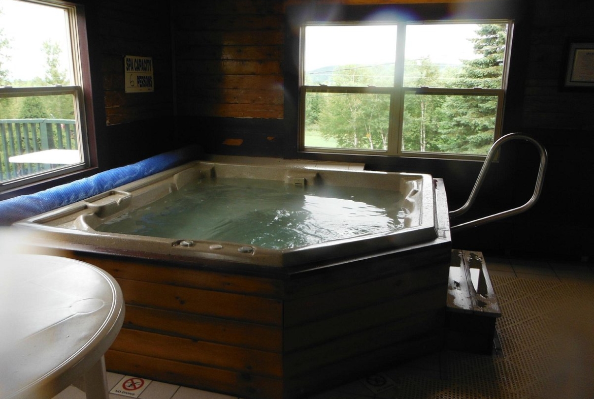 Vacationland Estates hot tub