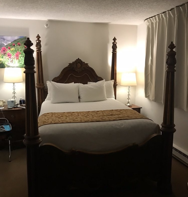 Vail Run Resort master bedroom