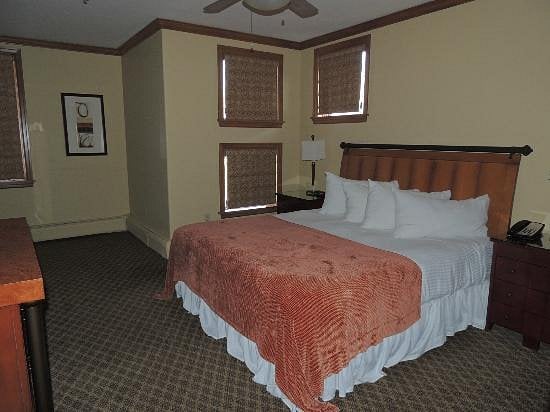 Valdoro Mountain Lodge, A HGVC Resort bedroom