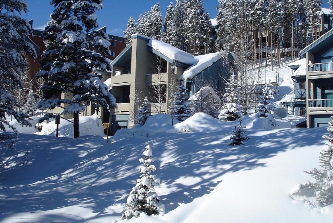 Valdoro Mountain Lodge, A HGVC Resort ext snow