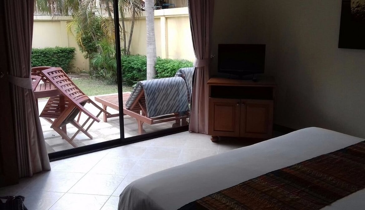 View Talay Villas Holiday Resort bedroom door