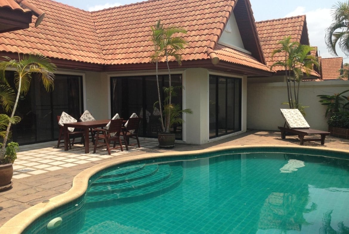 View Talay Villas Holiday Resort outside pool
