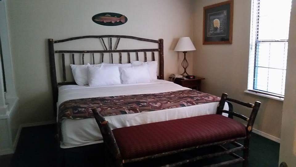 Villages Resort master bed 2