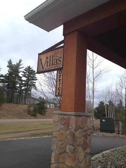 Villas At Giants Ridge sign