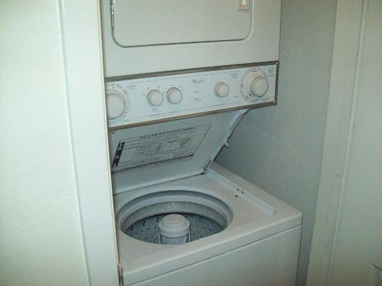 Villas Lake washer dryer