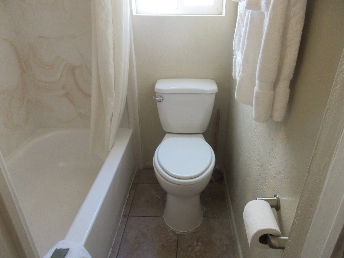 Villas at Southgate bathroom